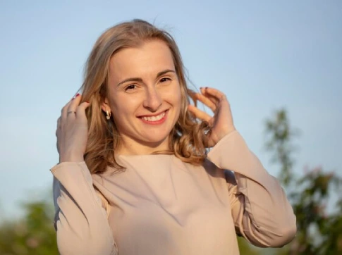 Early Aging in 30s: Signs & Prevention Naturally